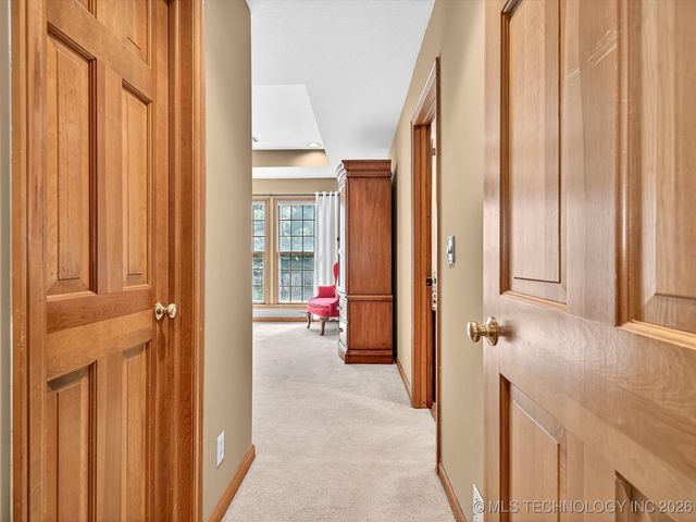 1616 Cherokee Hills Drive, Bartlesville, OK 74006