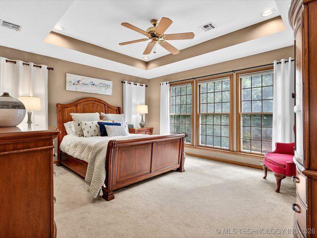 1616 Cherokee Hills Drive, Bartlesville, OK 74006