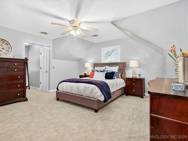 1616 Cherokee Hills Drive, Bartlesville, OK 74006