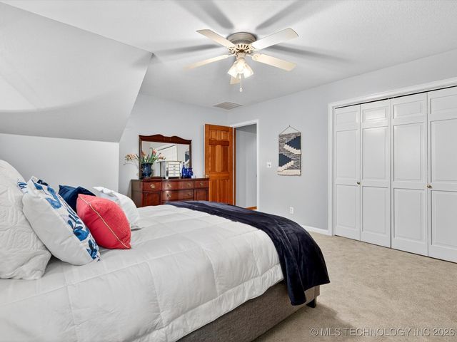 1616 Cherokee Hills Drive, Bartlesville, OK 74006