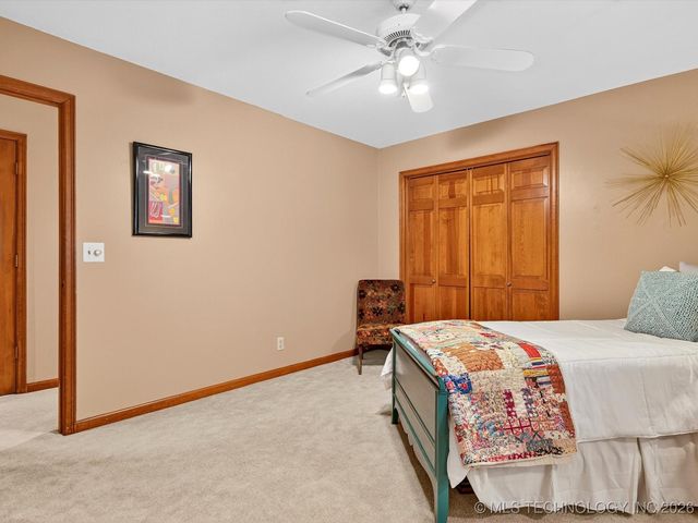 1616 Cherokee Hills Drive, Bartlesville, OK 74006