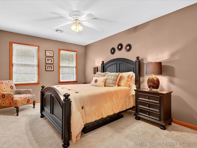 1616 Cherokee Hills Drive, Bartlesville, OK 74006