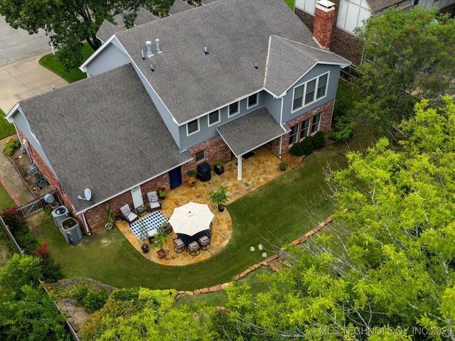 1616 Cherokee Hills Drive, Bartlesville, OK 74006