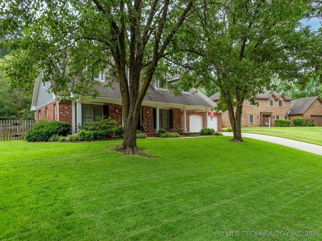 1616 Cherokee Hills Drive, Bartlesville, OK 74006