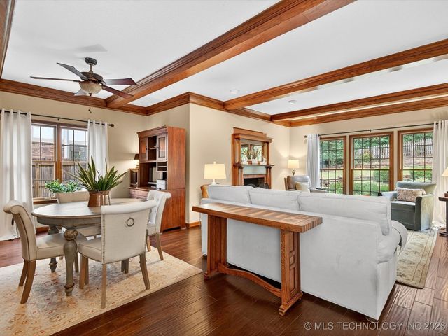 1616 Cherokee Hills Drive, Bartlesville, OK 74006