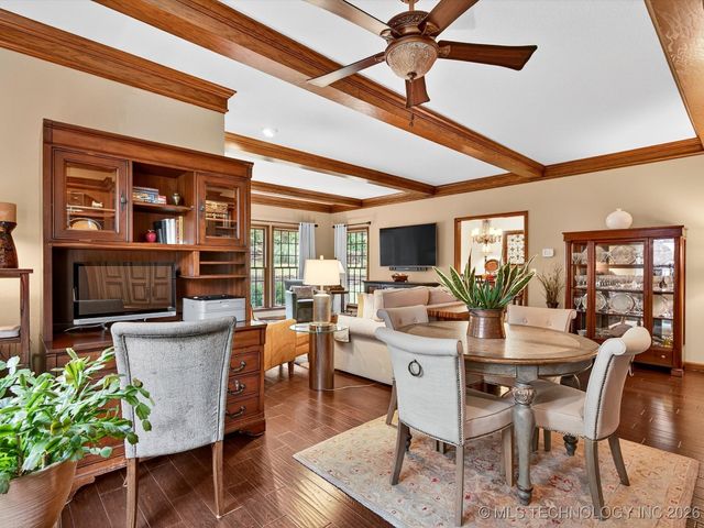 1616 Cherokee Hills Drive, Bartlesville, OK 74006