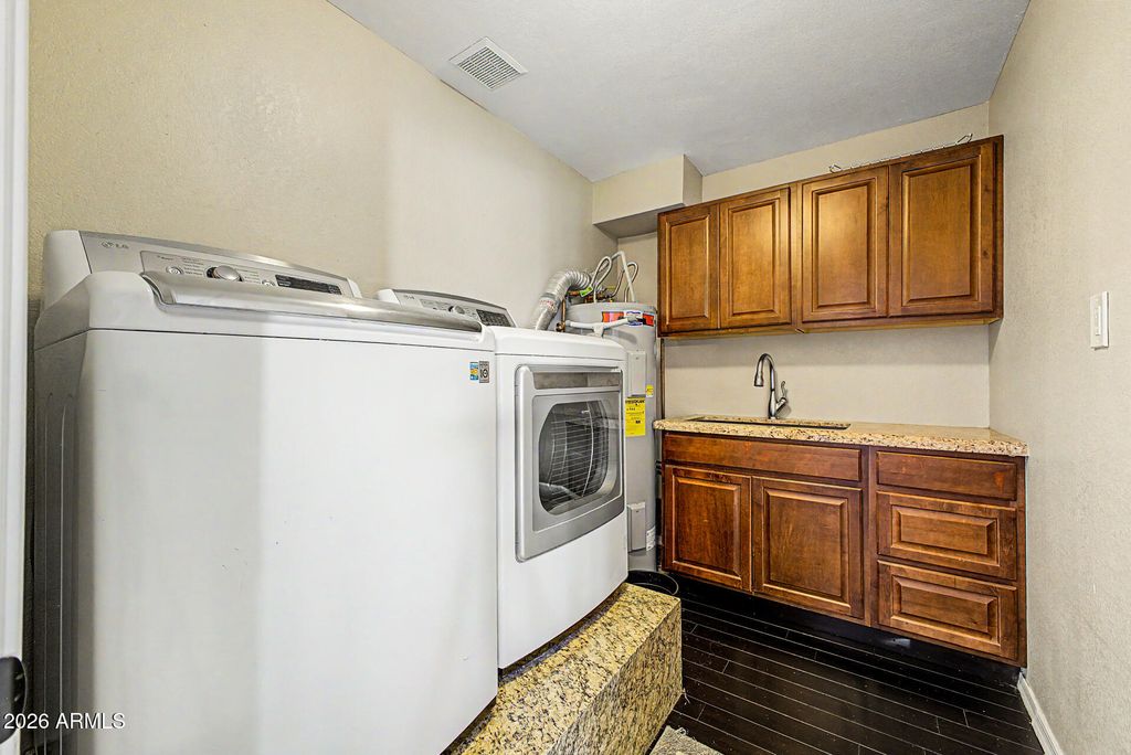 Image 34 of property listing at 1409 N 62ND Place, Mesa, AZ 85205