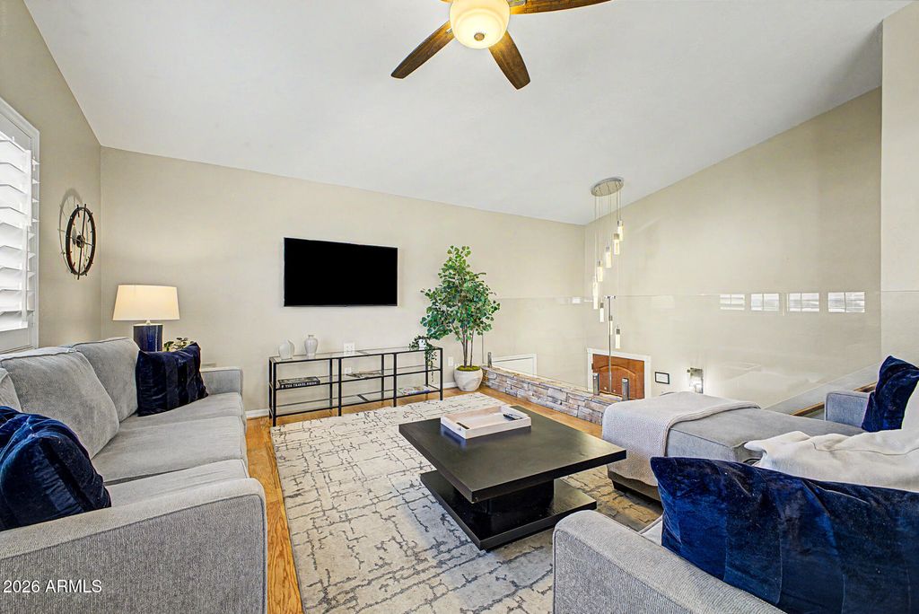 Image 7 of property listing at 1409 N 62ND Place, Mesa, AZ 85205