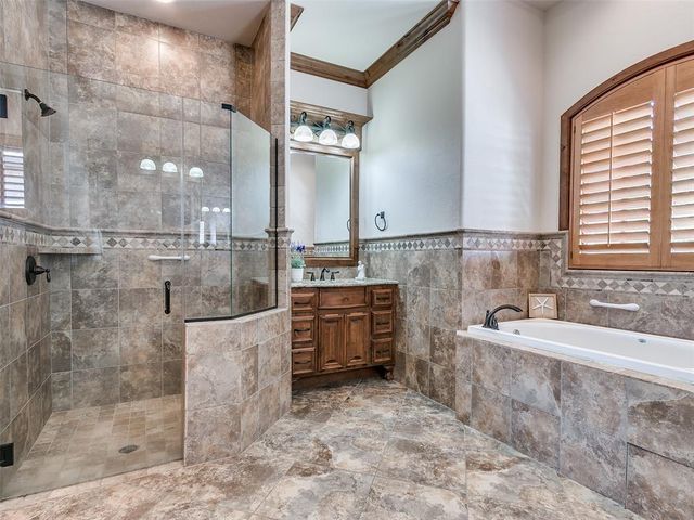 16772 Little Leaf Lane, Edmond, OK 73012
