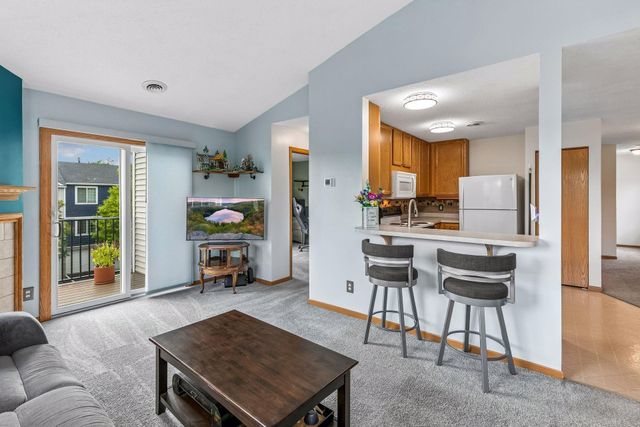 15546 Float Lane 103, Apple Valley, MN 55124