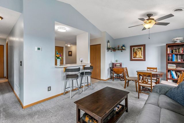 15546 Float Lane 103, Apple Valley, MN 55124