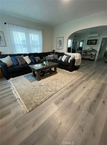 1247 S. Tremaine Avenue, Los Angeles, CA 90019