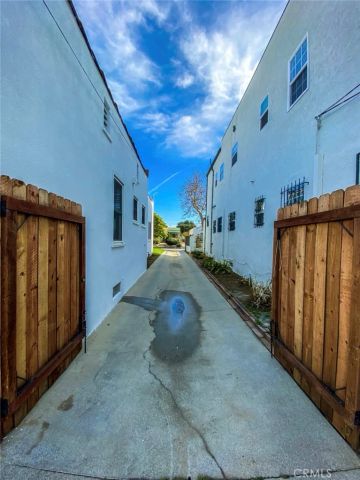 1247 S. Tremaine Avenue, Los Angeles, CA 90019