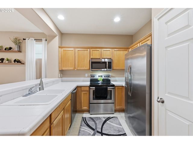 1502 Se SWEETBAY St, Hillsboro, OR 97123