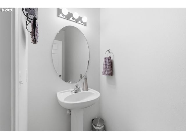 1502 Se SWEETBAY St, Hillsboro, OR 97123