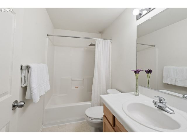 1502 Se SWEETBAY St, Hillsboro, OR 97123