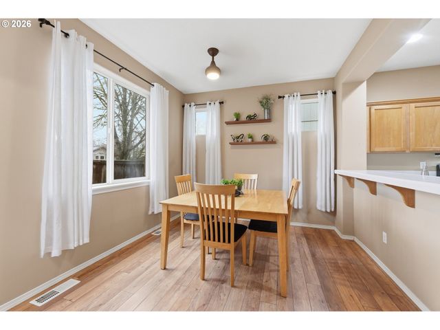 1502 Se SWEETBAY St, Hillsboro, OR 97123