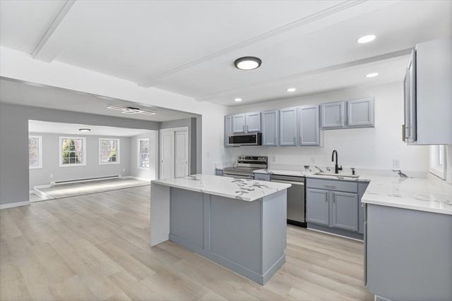 360 Marshall St, Tewksbury, MA 01876