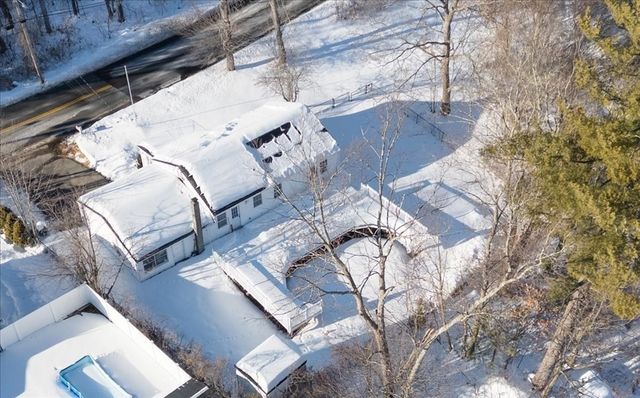 360 Marshall St, Tewksbury, MA 01876