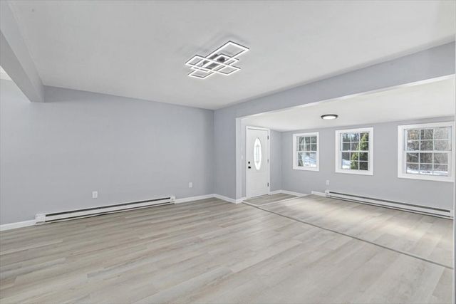 360 Marshall St, Tewksbury, MA 01876