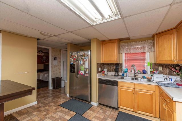 8107 E 19TH AVENUE, Tampa, FL 33619