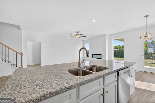 70 Purackal Lane, Statham, GA 30666