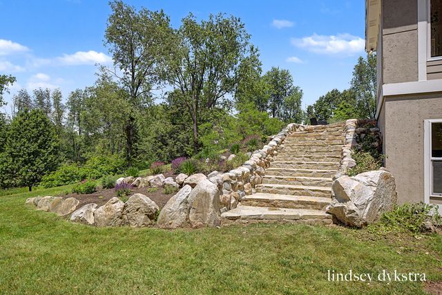 7718 Burrstone Drive SE, Caledonia, MI 49316