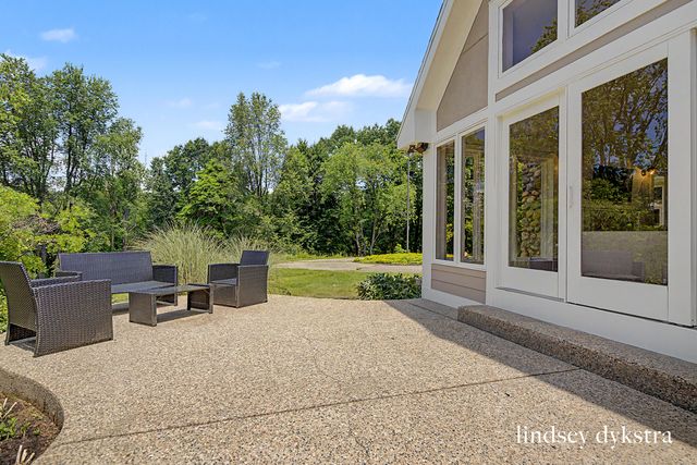 7718 Burrstone Drive SE, Caledonia, MI 49316