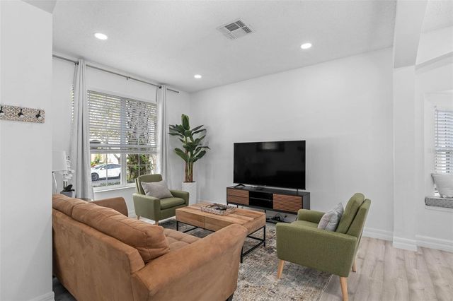 8452 SECRET KEY COVE, Kissimmee, FL 34747