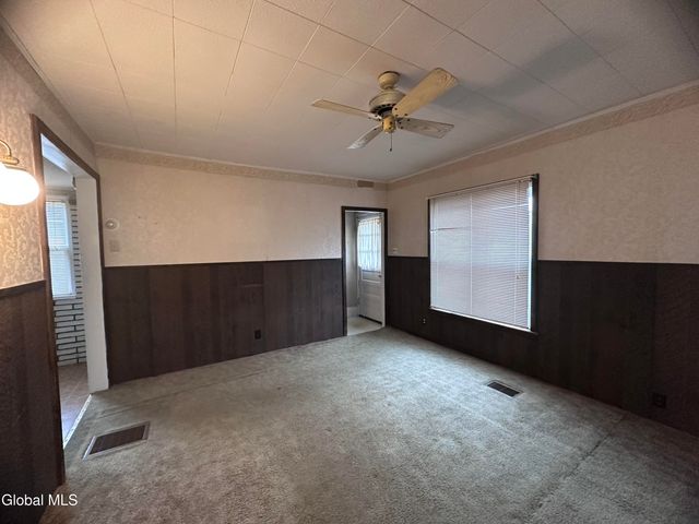 305 Oak Street, Corinth, NY 12822