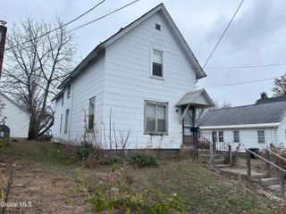 305 Oak Street, Corinth, NY 12822