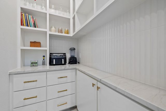 1018 Harwood PL, Austin, TX 78704