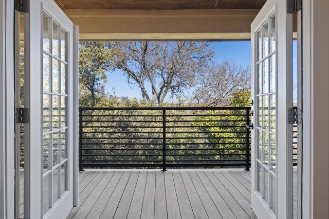 1018 Harwood PL, Austin, TX 78704