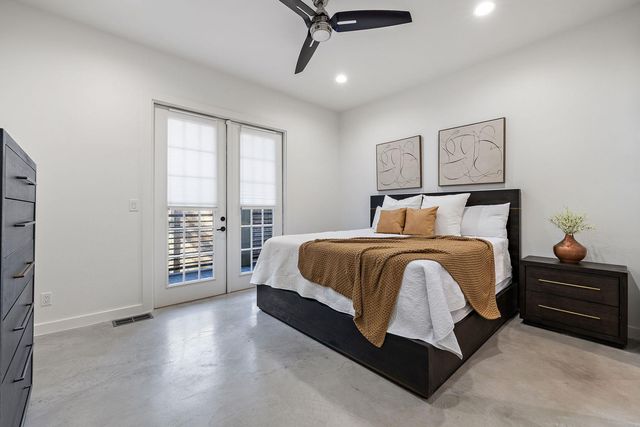 1018 Harwood PL, Austin, TX 78704