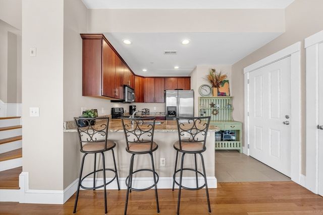 121 East Cottage St APT 4, Boston, MA 02125