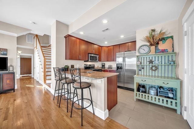 121 East Cottage St APT 4, Boston, MA 02125