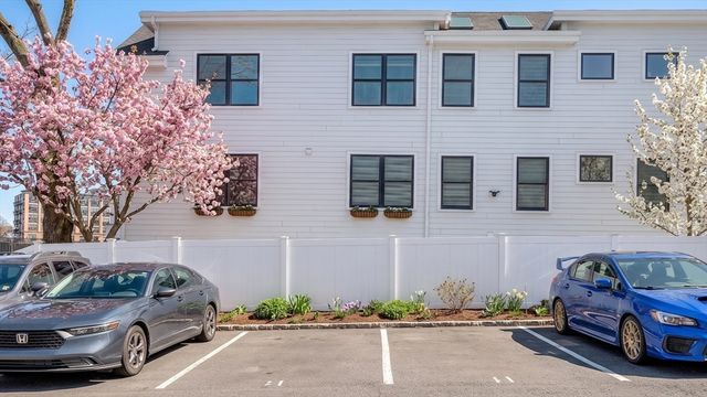 121 East Cottage St APT 4, Boston, MA 02125