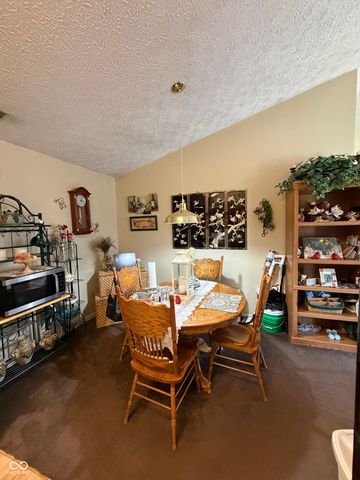 7625 Orchard Village Drive, Indianapolis, IN 46217