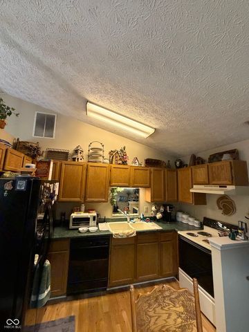 7625 Orchard Village Drive, Indianapolis, IN 46217