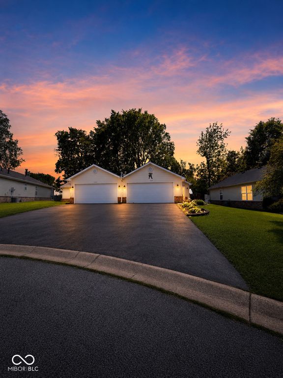 7625 Orchard Village Drive, Indianapolis, IN 46217