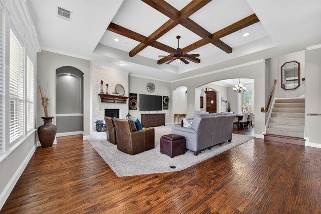 7112 Chimney Creek Drive, North Richland Hills, TX 76182