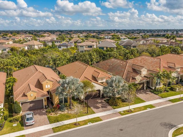 9088 E Leon Circle, Parkland, FL 33076