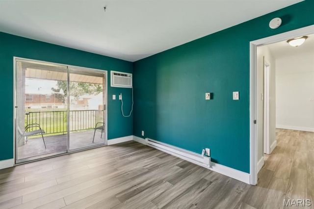 9047 Villaridge Court F, Unincorporated, MO 63123