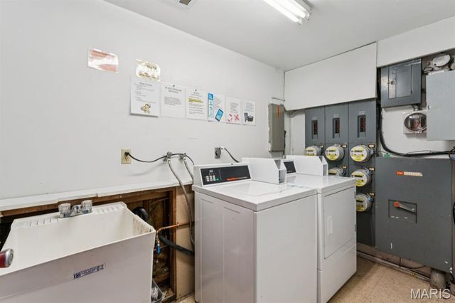 9047 Villaridge Court F, Unincorporated, MO 63123