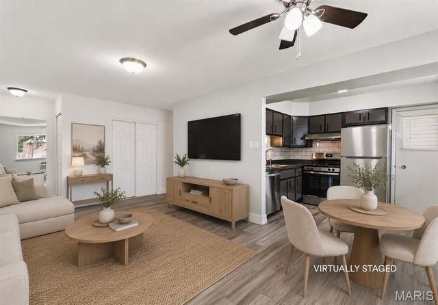 9047 Villaridge Court F, Unincorporated, MO 63123