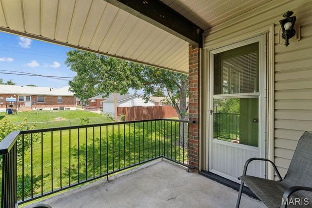 9047 Villaridge Court F, Unincorporated, MO 63123
