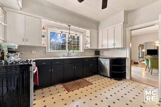 160 Burr Oak Street Ne, City Of Grand Rapids, MI 49505