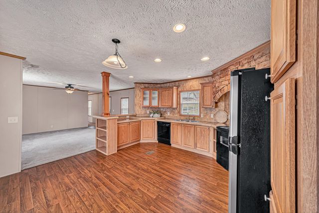 1081 Owen Ridge LN, Goodview, VA 24095