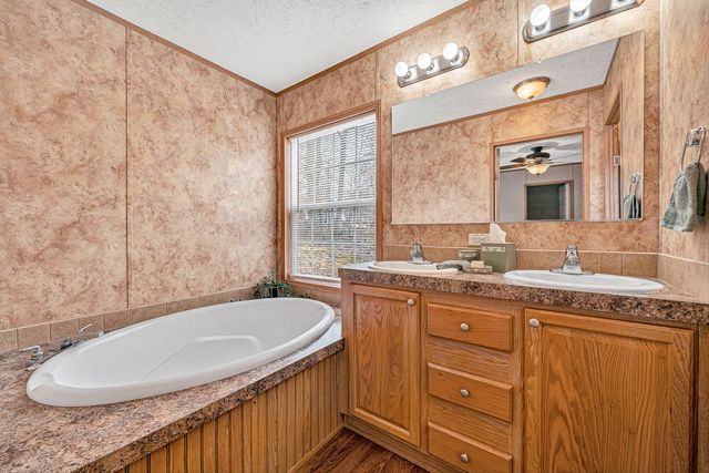 1081 Owen Ridge LN, Goodview, VA 24095