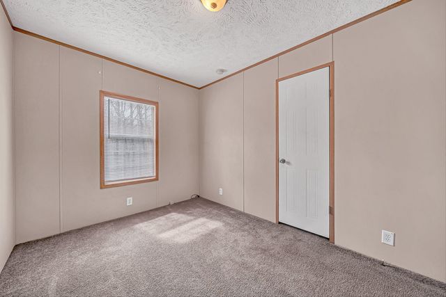 1081 Owen Ridge LN, Goodview, VA 24095